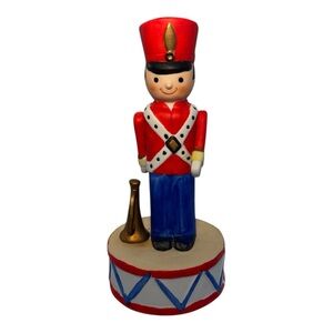 Vintage Mann Korea Music Box Toy Soldier Figurine Ceramic Christmas Decor